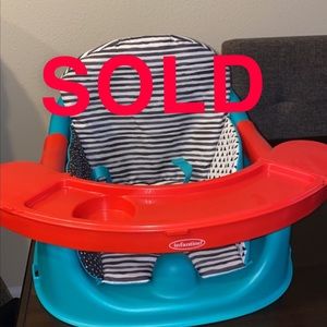 Infantino Grow-With-Me Discovery Seat & Booster